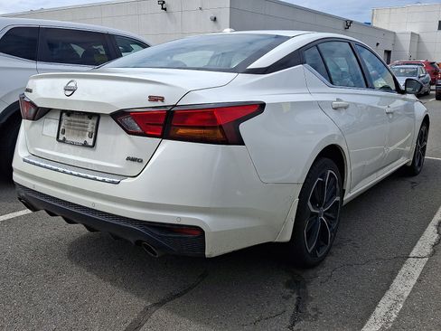 Used 2023 Nissan Altima 2.5 SR AWD/4WD image 4