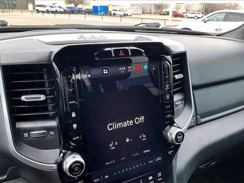 Used 2023 RAM 1500 Big Horn image 24