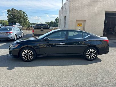 Used 2025 Nissan Altima 2.5 SV