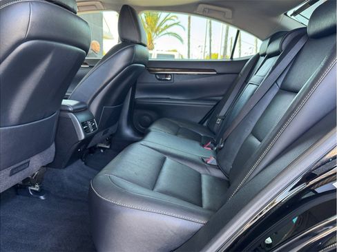 Used 2013 Lexus ES 350 w/ Luxury Pkg FWD image 21