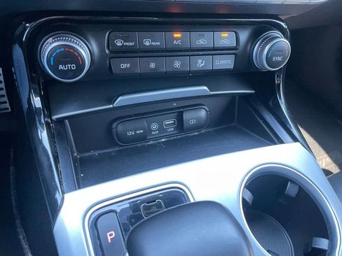Used 2018 Kia Stinger GT2 AWD/4WD image 11