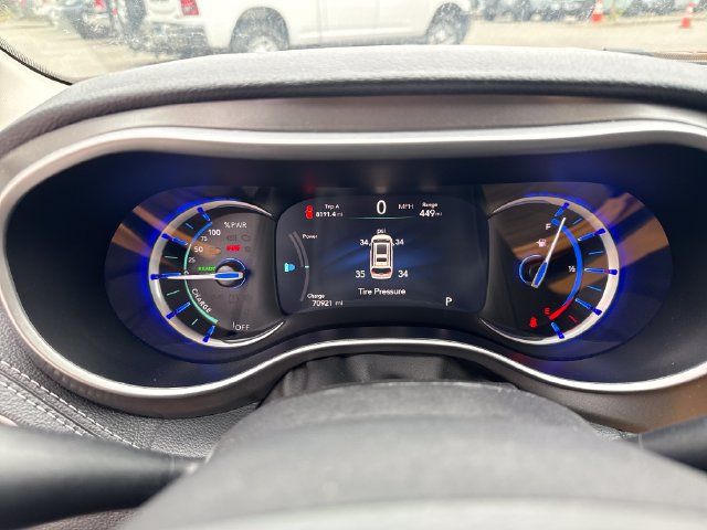 Used 2024 Chrysler Pacifica Limited FWD image 20