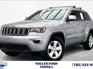 Used 2018 Jeep Grand Cherokee Laredo video 1