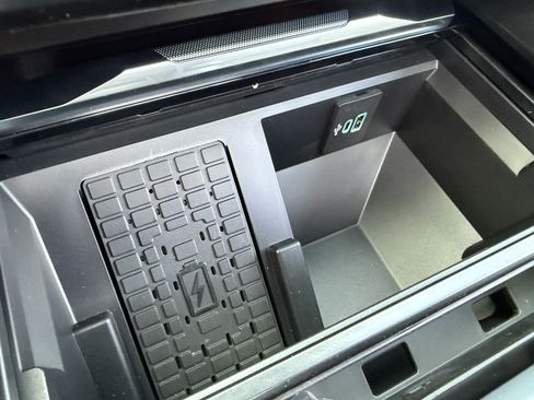 Used 2026 Ford F450 Platinum w/ FX4 Off-Road Package image 25