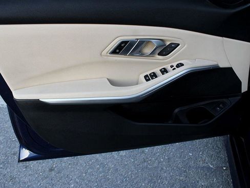 Used 2020 BMW 330i Sedan w/ Driving Assistance Package image 8