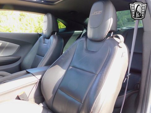 Used 2011 Chevrolet Camaro SS w/ RS Package image 17