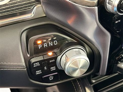 Used 2020 RAM 1500 Limited image 17