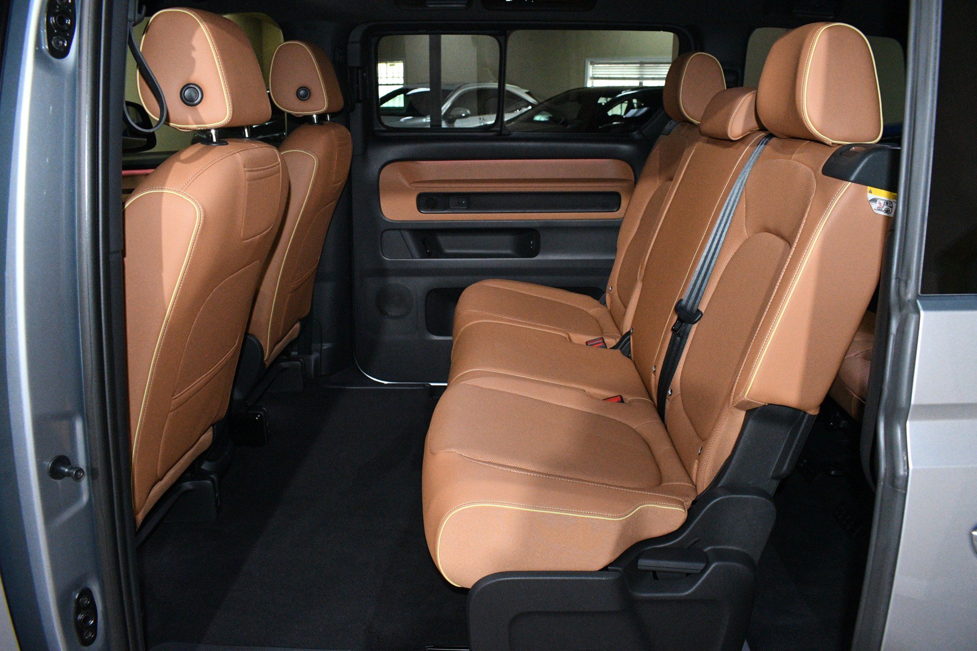Used 2025 Volkswagen ID. Buzz Pro S RWD image 49