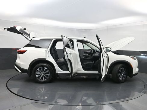 Used 2025 INFINITI QX60 Pure AWD/4WD image 38