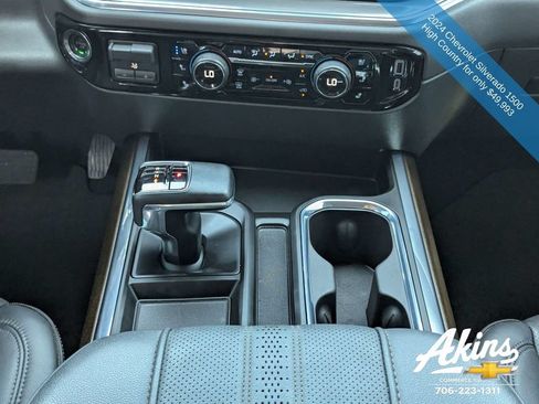 Used 2024 Chevrolet Silverado 1500 High Country w/ Technology Package RWD image 19
