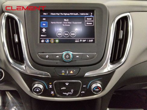 Used 2022 Chevrolet Equinox LS image 22