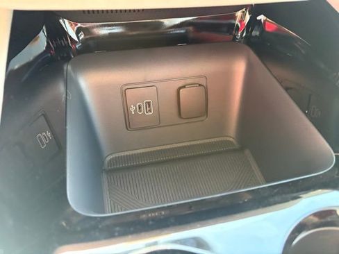 New 2026 Ford Explorer Platinum image 22