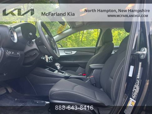 Used 2024 Kia Forte LXS w/ LXS Technology Package FWD image 10