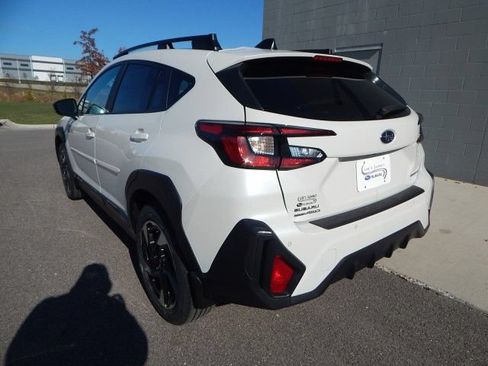 Used 2024 Subaru Crosstrek 2.5i Limited w/ Crosstrek Mirror Package AWD/4WD image 3
