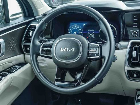 Used 2023 Kia Sorento SX image 14