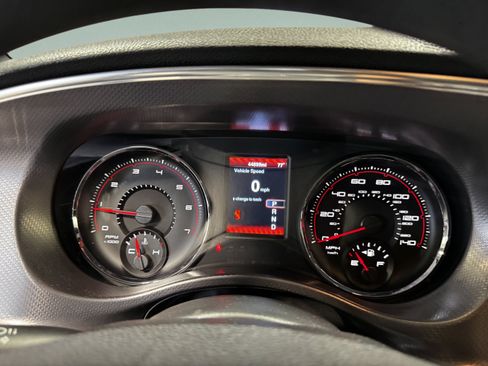 Used 2014 Dodge Charger SE RWD image 22