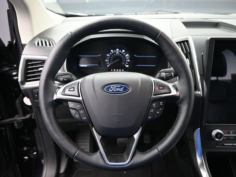Used 2024 Ford Edge Titanium image 22
