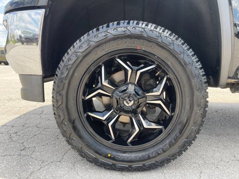 Used 2018 GMC Sierra 1500 SLT AWD/4WD image 29