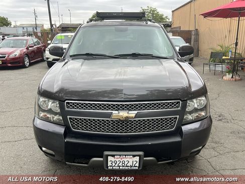 Used 2010 Chevrolet Avalanche LT w/ Luxury Package AWD/4WD image 4