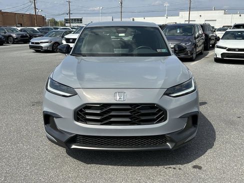 Used 2025 Honda HR-V Sport image 3