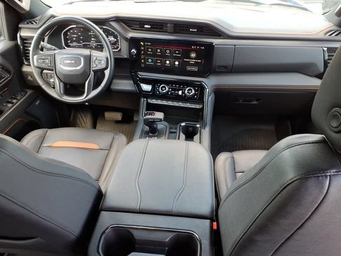 Used 2023 GMC Sierra 1500 AT4 w/ Technology Package AWD/4WD image 18