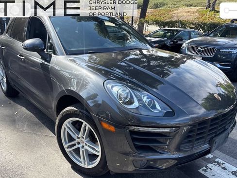 Used 2018 Porsche Macan AWD/4WD image 1