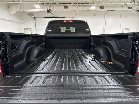 Used 2018 RAM 2500 Tradesman w/ Chrome Appearance Group image 23