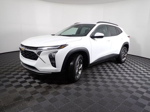 New 2026 Chevrolet Trax LT w/ LT Convenience Package image 7