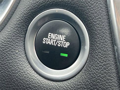 Certified 2023 Chevrolet Traverse RS image 35