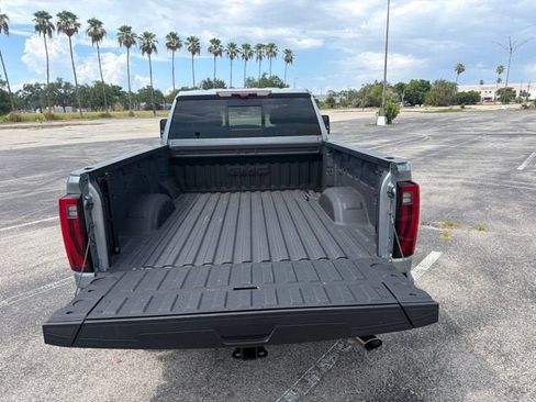 Used 2025 GMC Sierra 2500 Denali w/ Denali Reserve Package AWD/4WD image 8