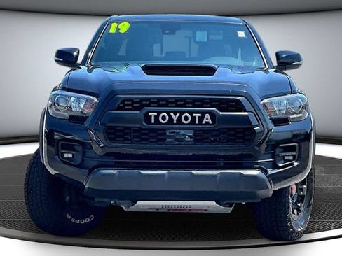 Used 2019 Toyota Tacoma TRD Pro AWD/4WD image 2