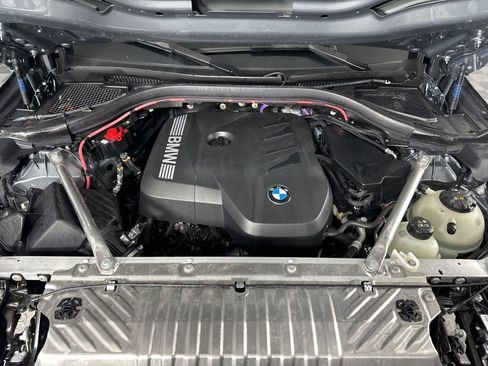 Used 2025 BMW X3 xDrive30i w/ Premium Package AWD/4WD image 4