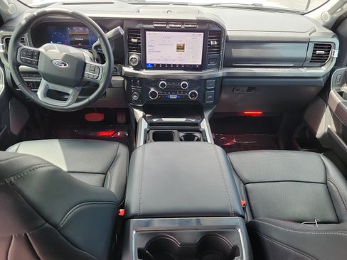 Used 2024 Ford F250 Lariat w/ Lariat Ultimate Package AWD/4WD image 12