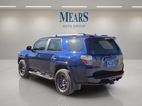 Used 2022 Toyota 4Runner SR5 RWD image 3