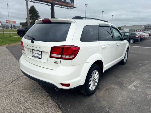 Used 2017 Dodge Journey SXT w/ Comfort/Convenience Group FWD image 41