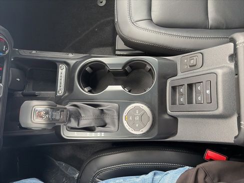 New 2025 Ford Bronco Outer Banks image 24