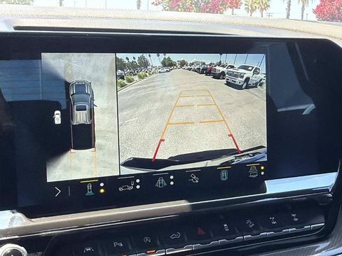 Used 2023 Chevrolet Silverado 1500 ZR2 w/ Technology Package AWD/4WD image 13