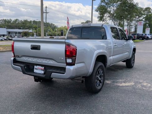 Used 2022 Toyota Tacoma SR5 w/ Technology Package RWD image 6