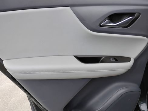 Used 2019 Chevrolet Blazer LT image 15