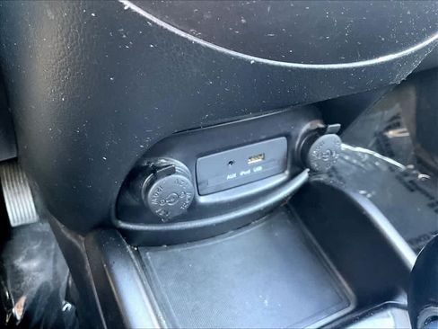 Used 2013 Kia Soul + FWD image 16