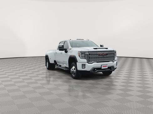 Used 2020 GMC Sierra 3500 Denali w/ Denali Ultimate Package image 3