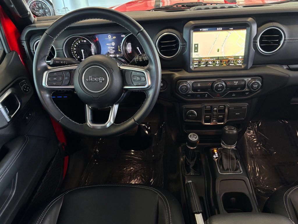 Used 2022 Jeep Wrangler Unlimited Sahara AWD/4WD image 28