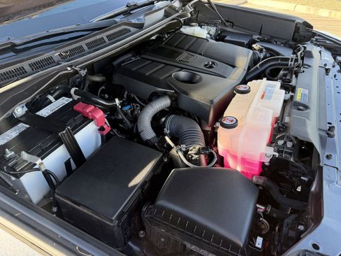 Used 2022 Toyota Tundra SR5 w/ SR5 Premium Package image 47