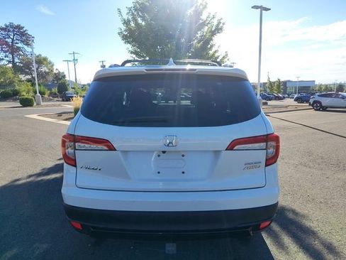 Used 2021 Honda Pilot Special Edition image 2