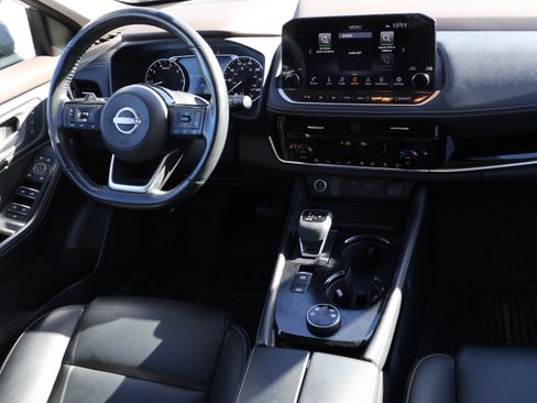 Used 2023 Nissan Rogue SL w/ SL Premium Package image 16