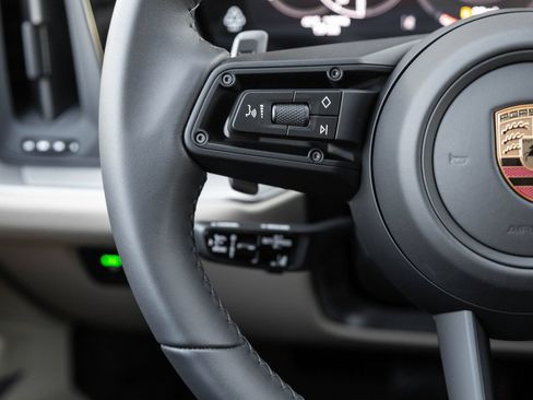Certified 2026 Porsche Cayenne Coupe AWD/4WD image 15