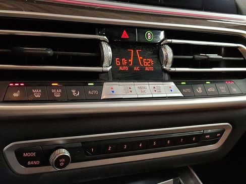 Used 2023 BMW X5 xDrive40i w/ Premium Package image 13