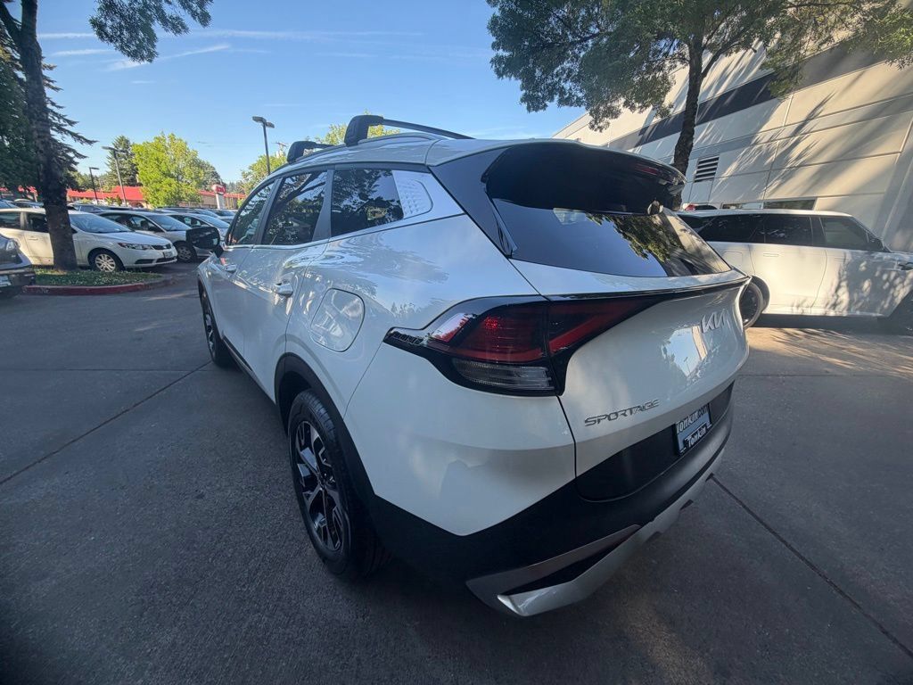 Used 2025 Kia Sportage EX AWD/4WD image 6