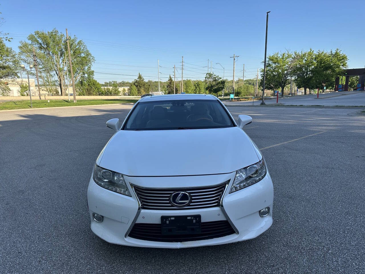 Used 2013 Lexus ES 300h w/ Luxury Pkg FWD image 2