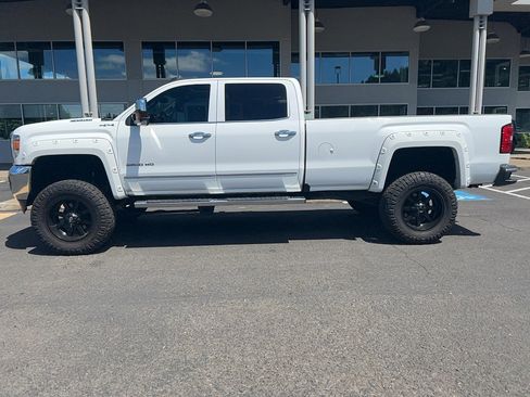 Used 2019 GMC Sierra 3500 SLT AWD/4WD image 7